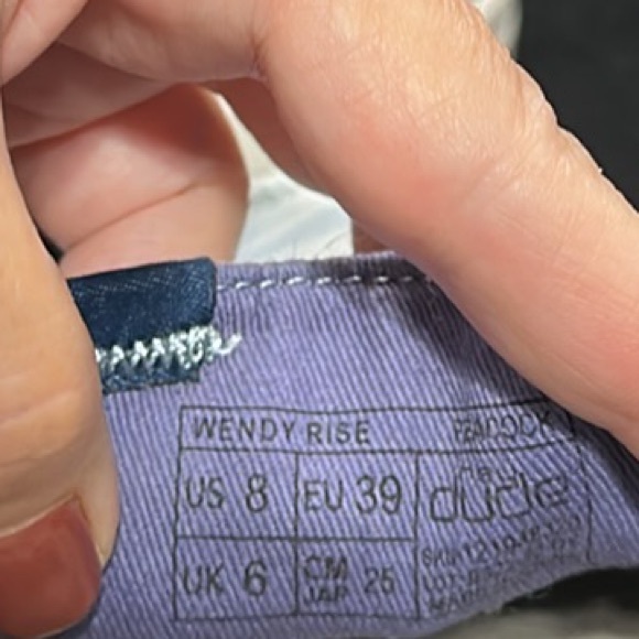 Women’s Shoes Hey Dude Size 8 Slip Ons Dudes - Picture 6 of 8